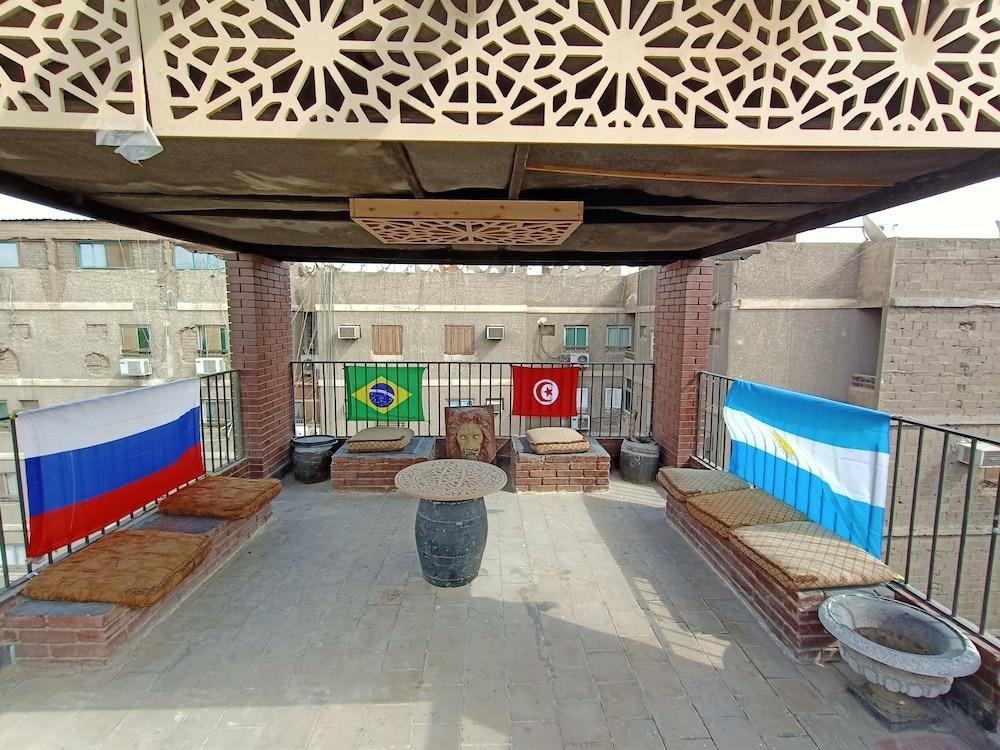 Isis Hotel 2*