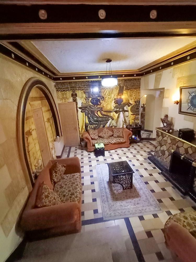 Hotel Isis 2*